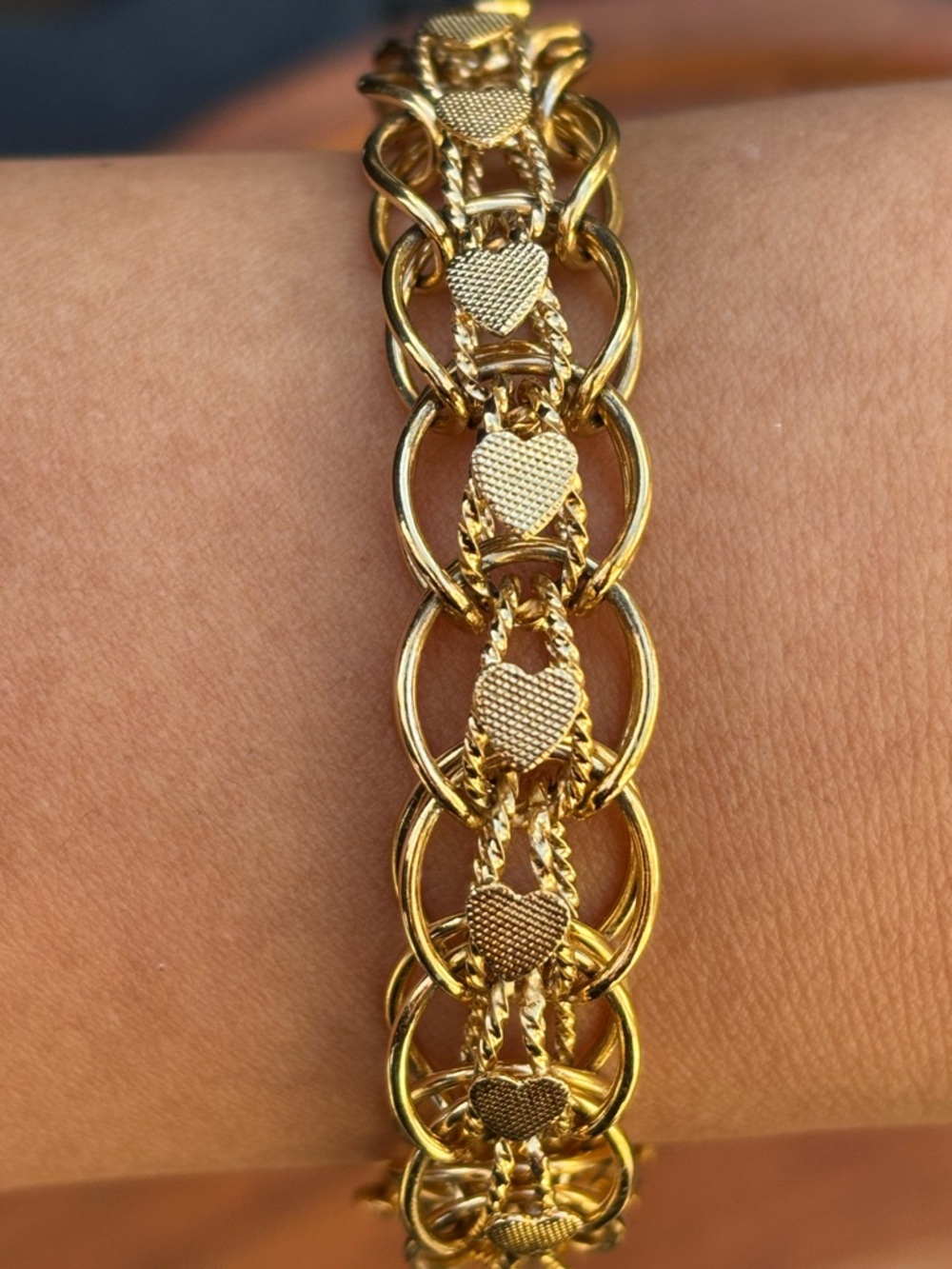 Vintage Monet Heart Bracelet Gold Tone 8” Lock Clasp Romantic Statement Piece - Picture 4 of 4